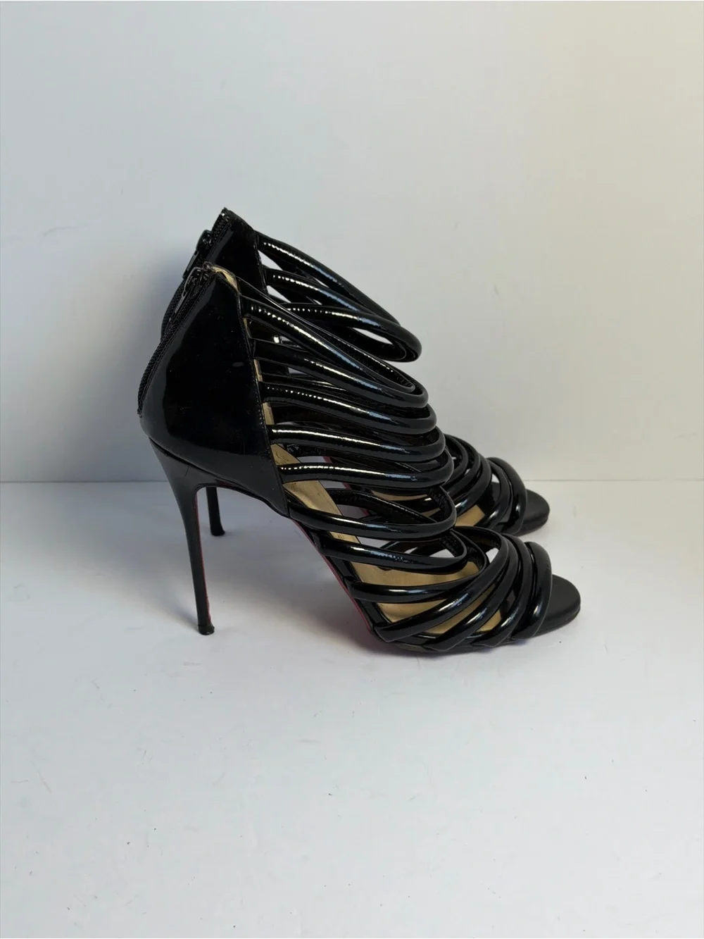 Christian Louboutin Manovra 70 Black Patent Leather Strappy Sandal Heels Size 39